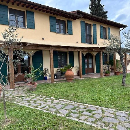 Holiday House Cuordinatura Apartment Montopoli in Val d'Arno Luaran gambar