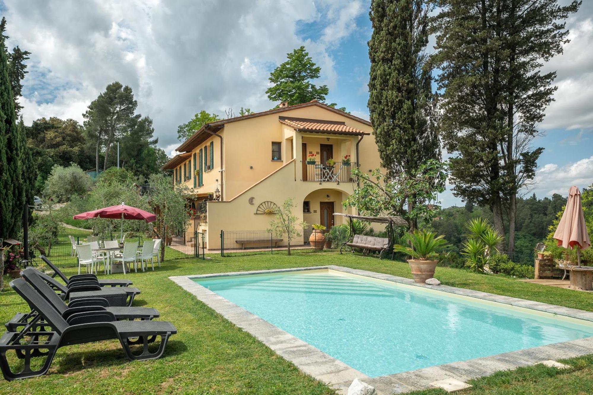 Holiday House Cuordinatura Apartment Montopoli in Val d'Arno Luaran gambar