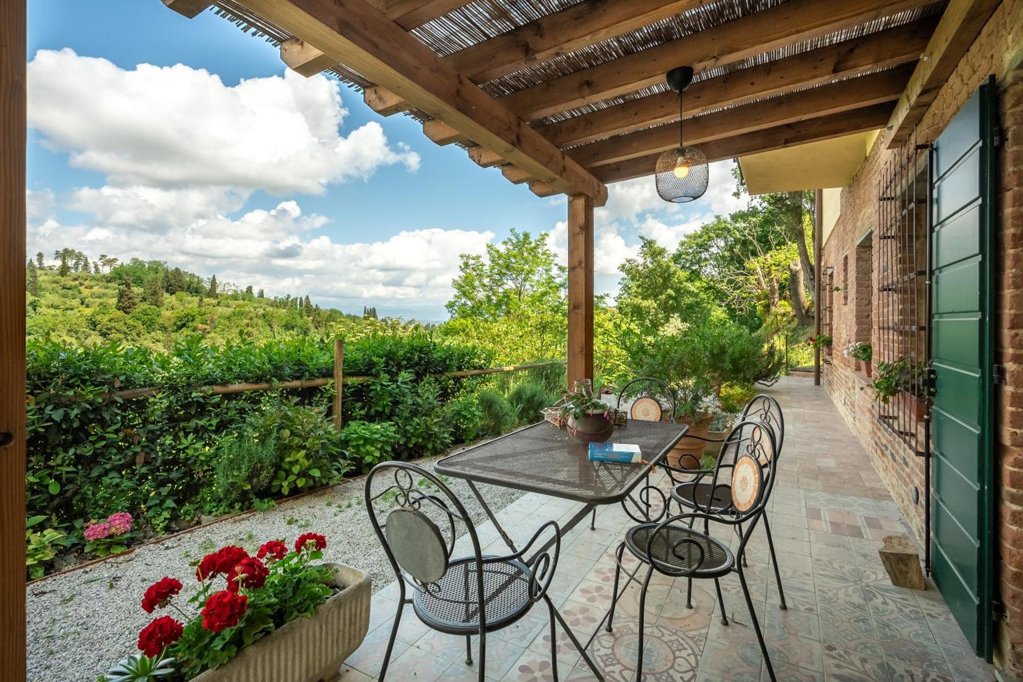 Holiday House Cuordinatura Apartment Montopoli in Val d'Arno Luaran gambar