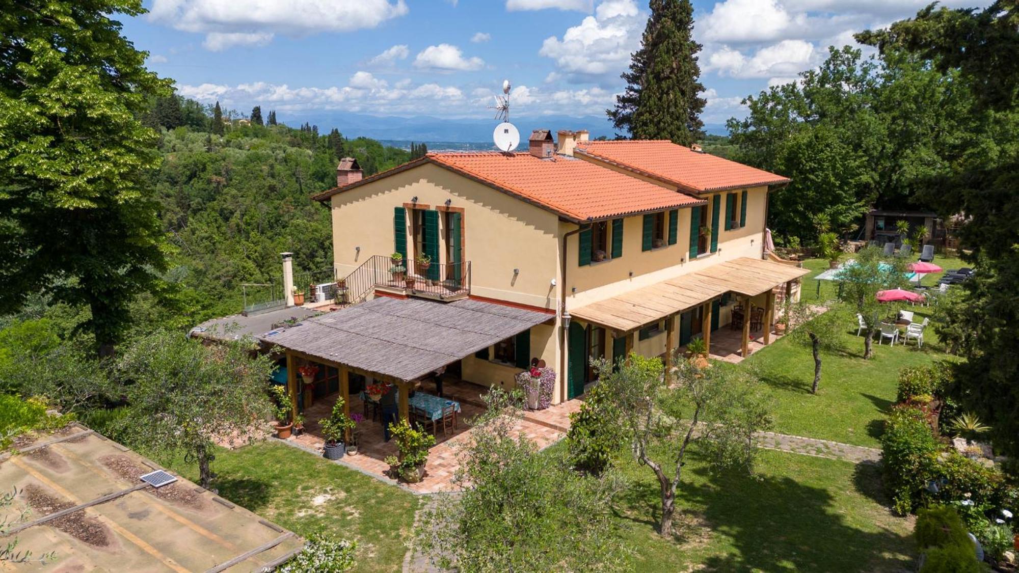 Holiday House Cuordinatura Apartment Montopoli in Val d'Arno Luaran gambar
